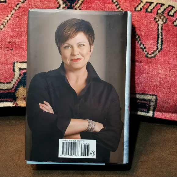 2/$7, 3/$9 The 9th Girl - Hardcover book 📚 - Picture 4 of 6